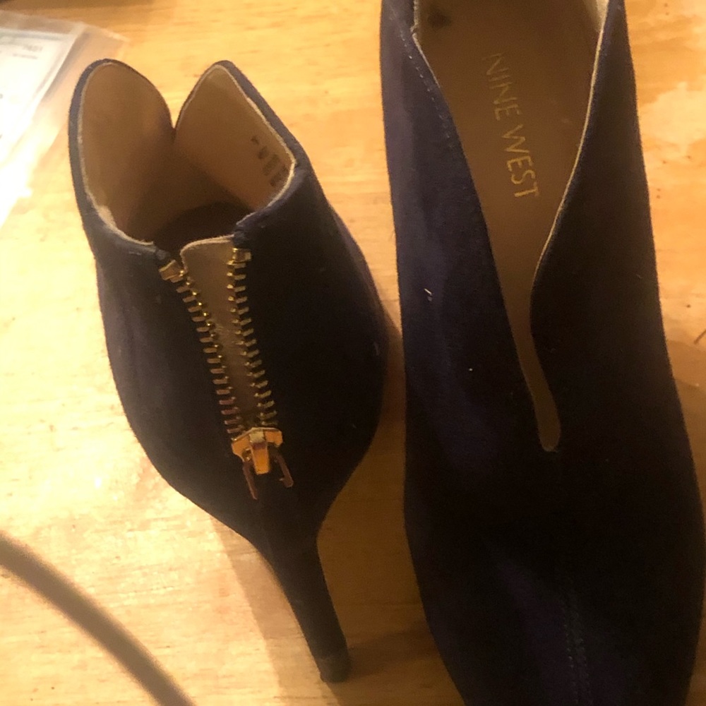 9West Blue Suede Size 7 Booties